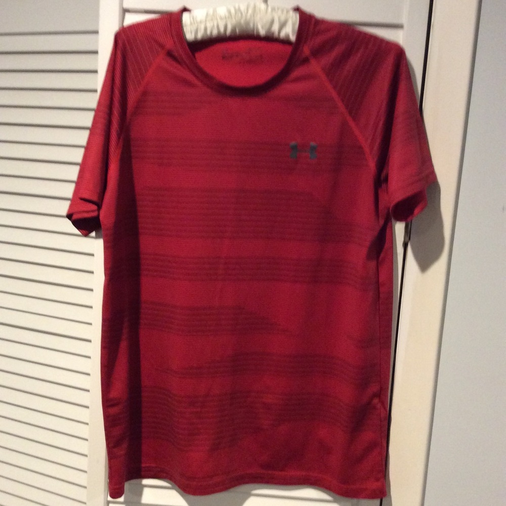 Men’s Under Armour shirt